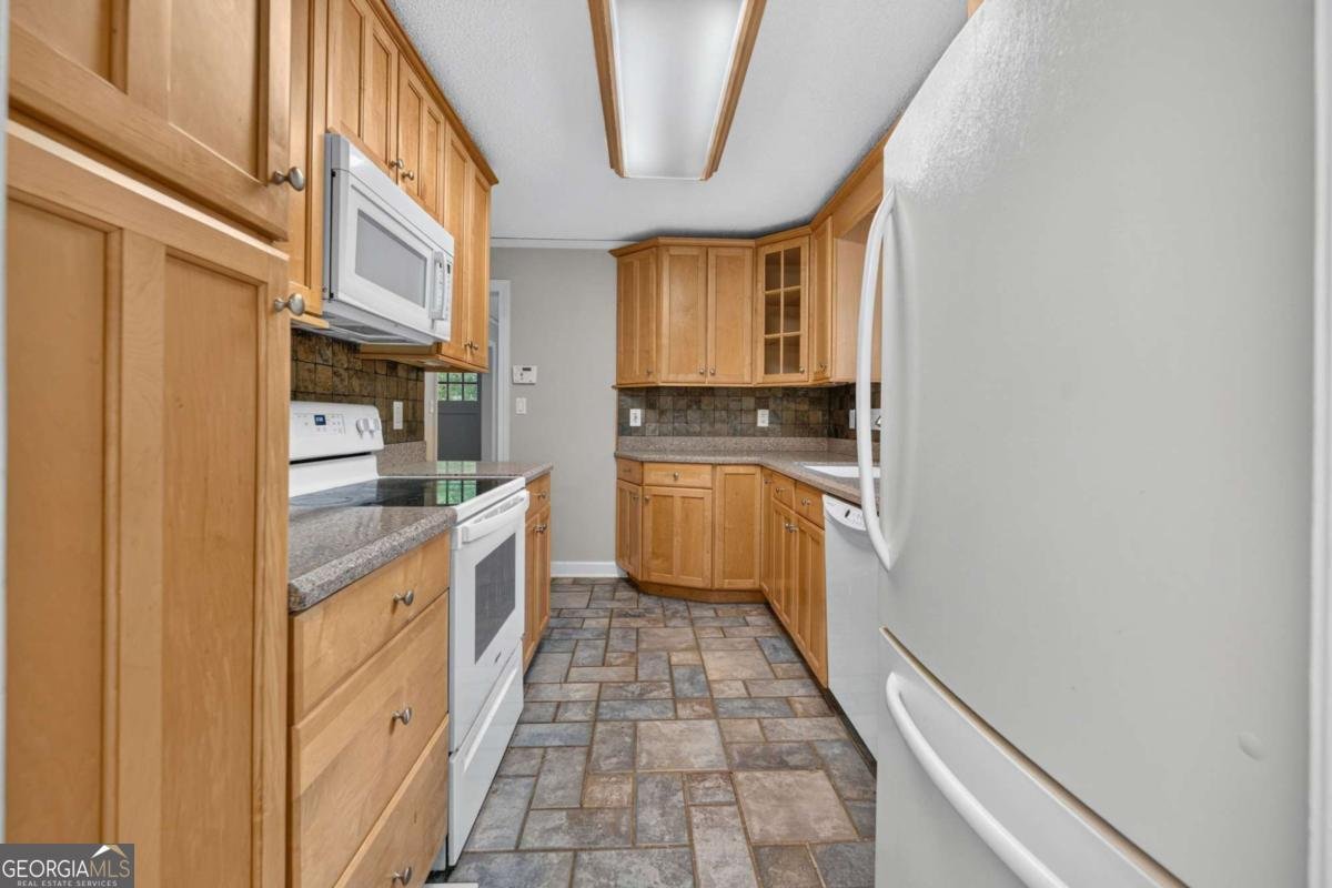 1654 Bristol Drive Atlanta - Photo 8