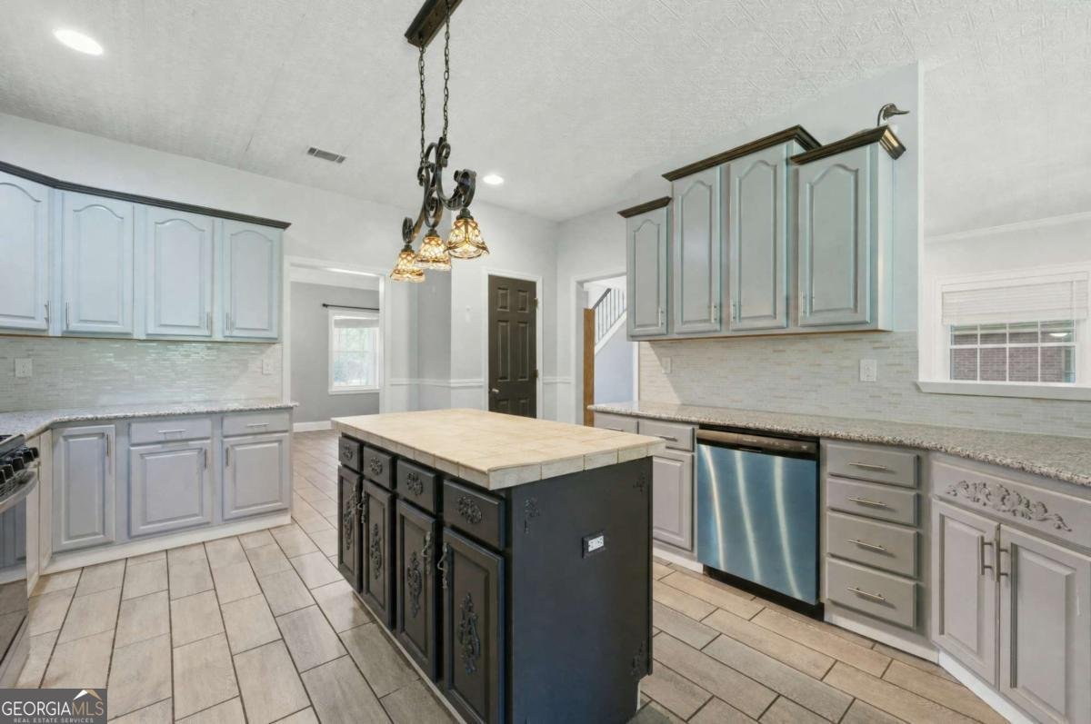 5258 Amberton Court Powder Springs - Photo 10