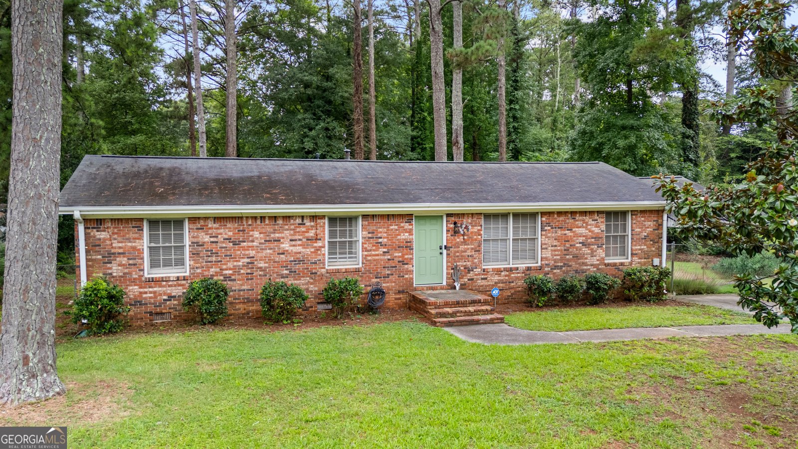 859 King Drive Conyers - main photo