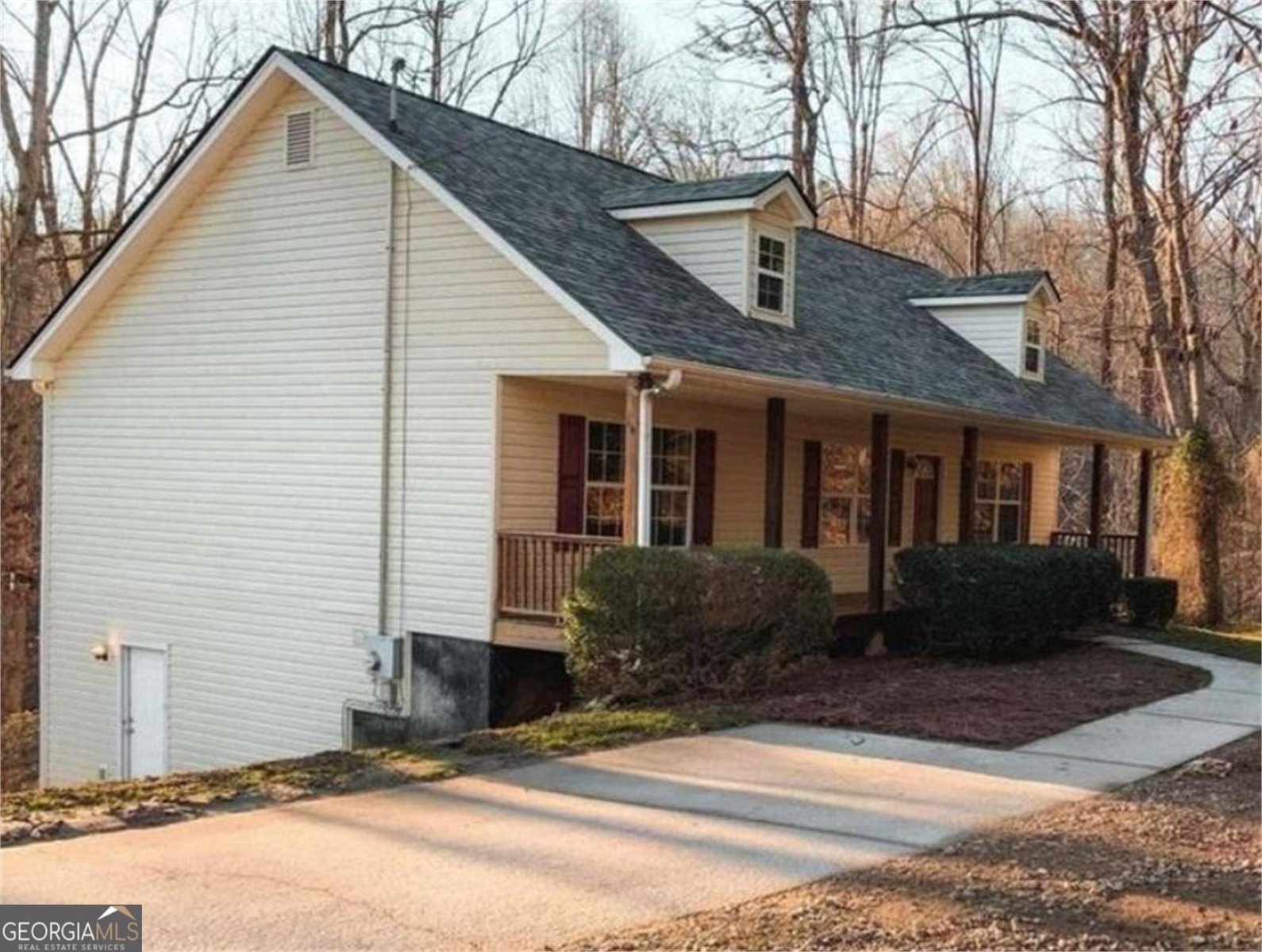 16 Gold SPUR Dahlonega - main photo