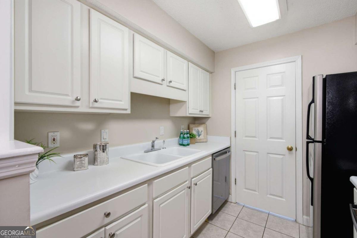 1016 Wingate Way Sandy Springs - Photo 17
