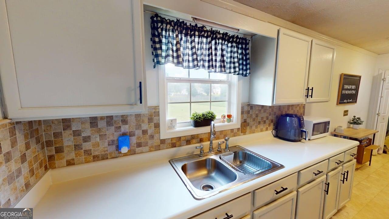 2124 Broad Street Statham - Photo 9