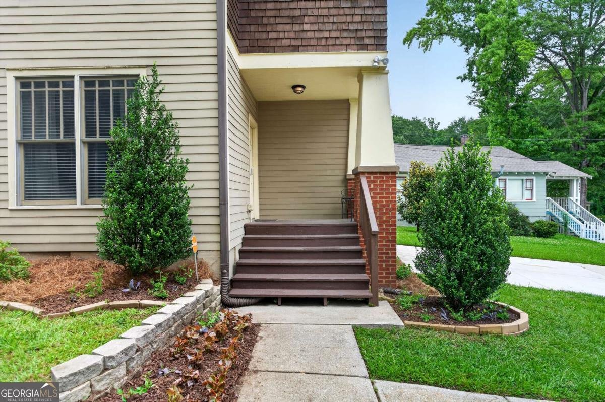 2493 Burtz Street Atlanta - Photo 6