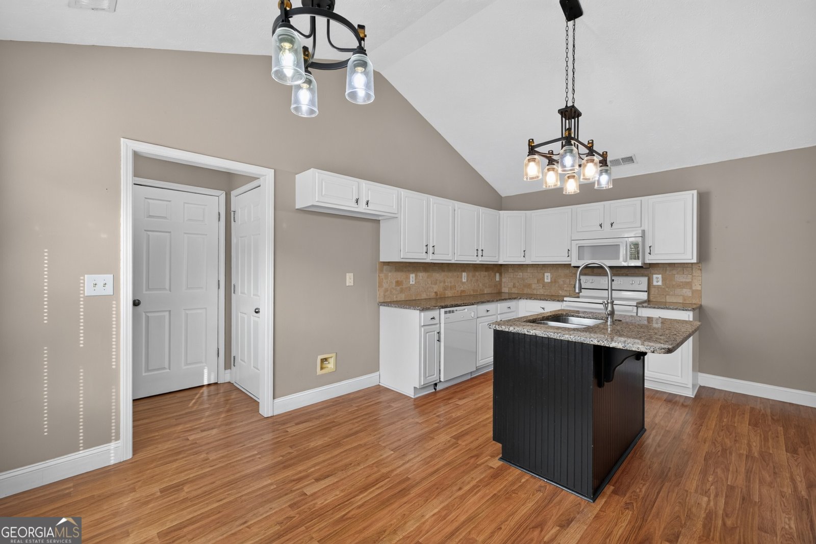 2337 Hartley Court Statham - Photo 10