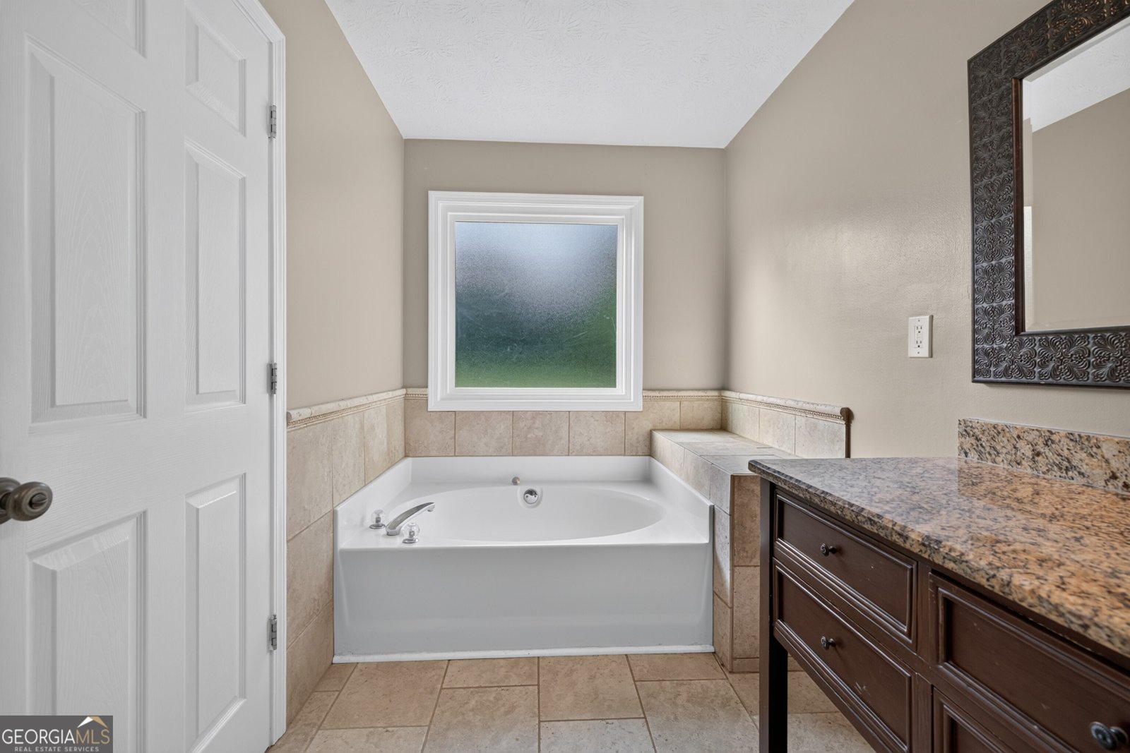 2337 Hartley Court Statham - Photo 18