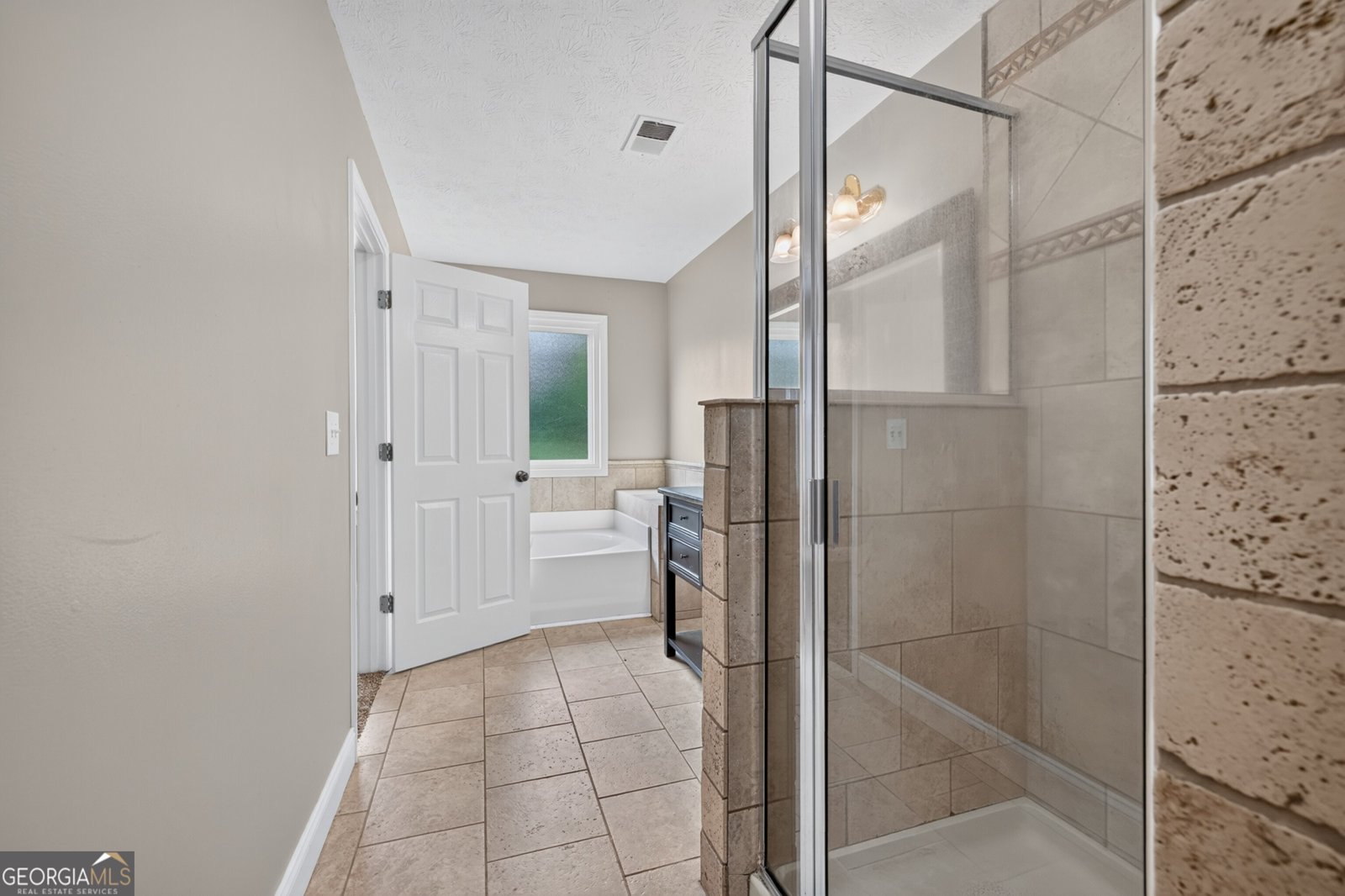 2337 Hartley Court Statham - Photo 19