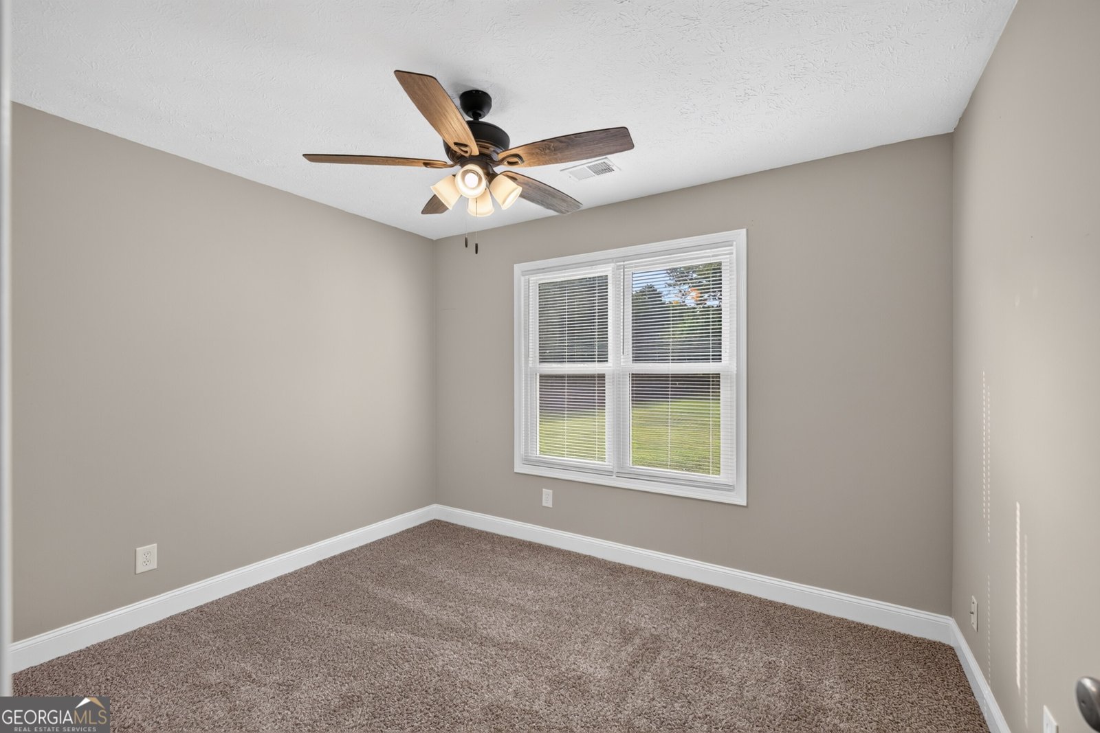 2337 Hartley Court Statham - Photo 24