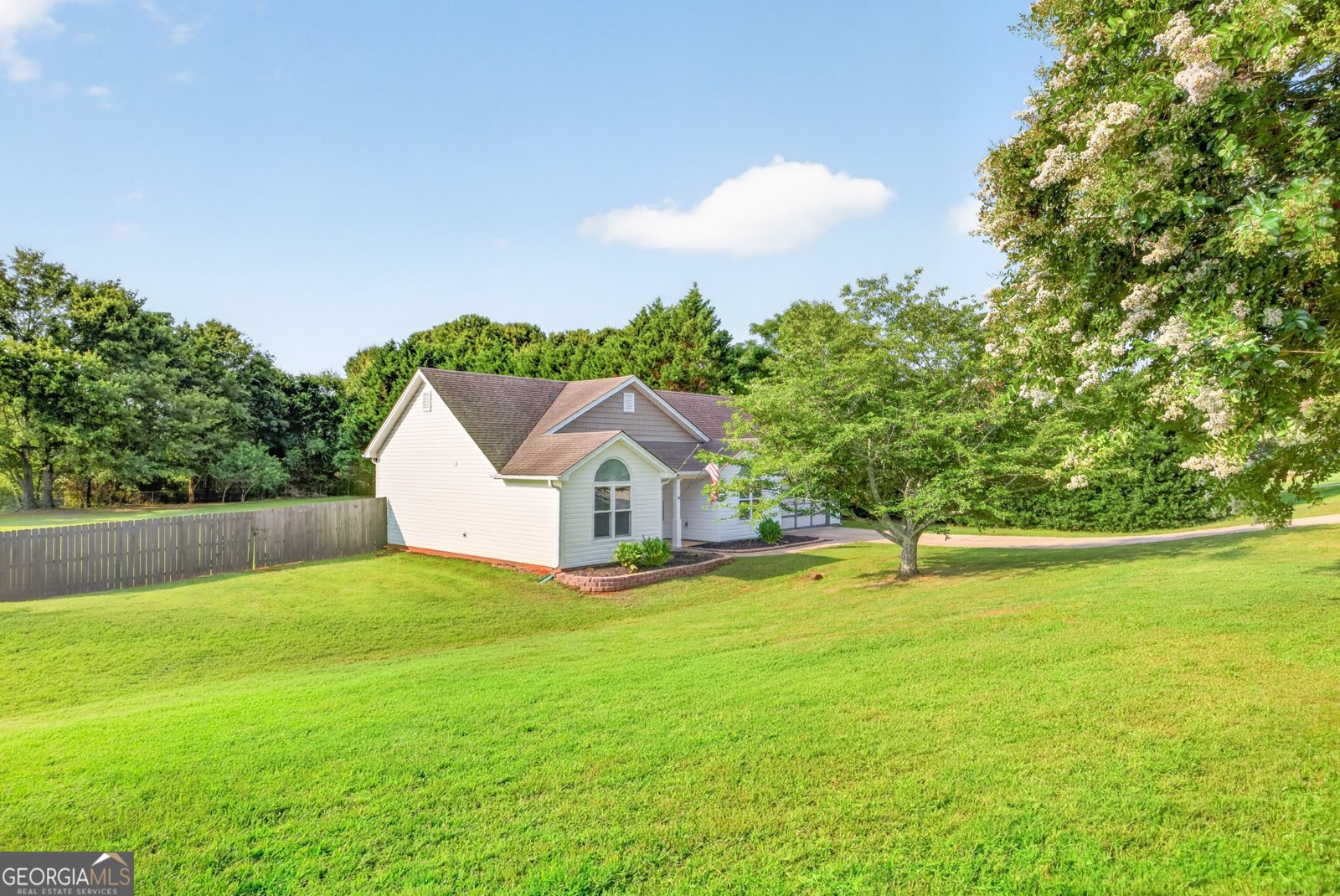 2337 Hartley Court Statham - Photo 34