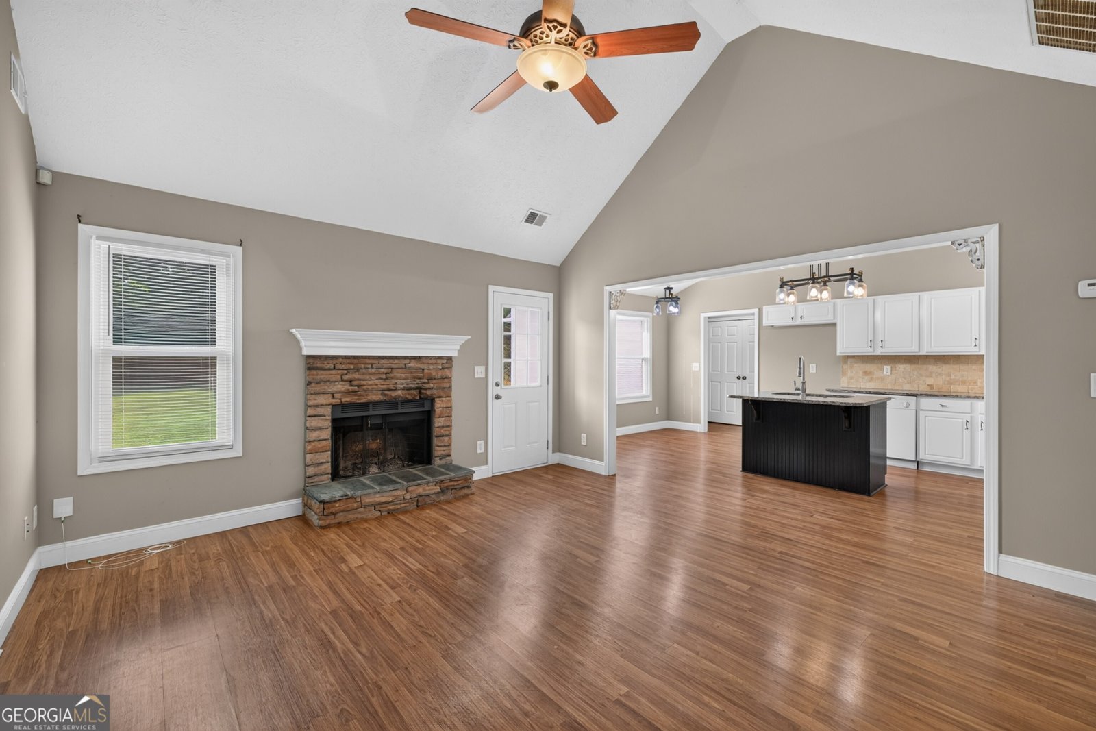 2337 Hartley Court Statham - Photo 6