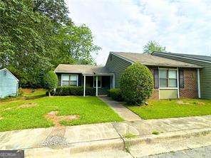 138 Sandalwood Circle Lawrenceville - main photo