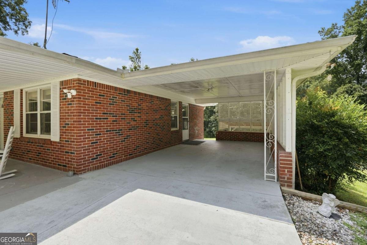 3651 Ledan Road Gainesville - Photo 12