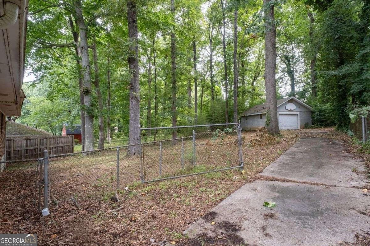4642 Bartlett Road Forest Park - Photo 20