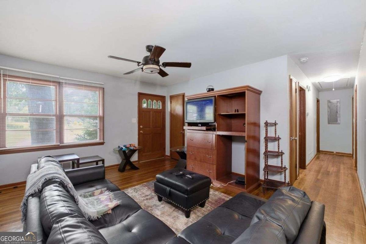 4642 Bartlett Road Forest Park - Photo 6