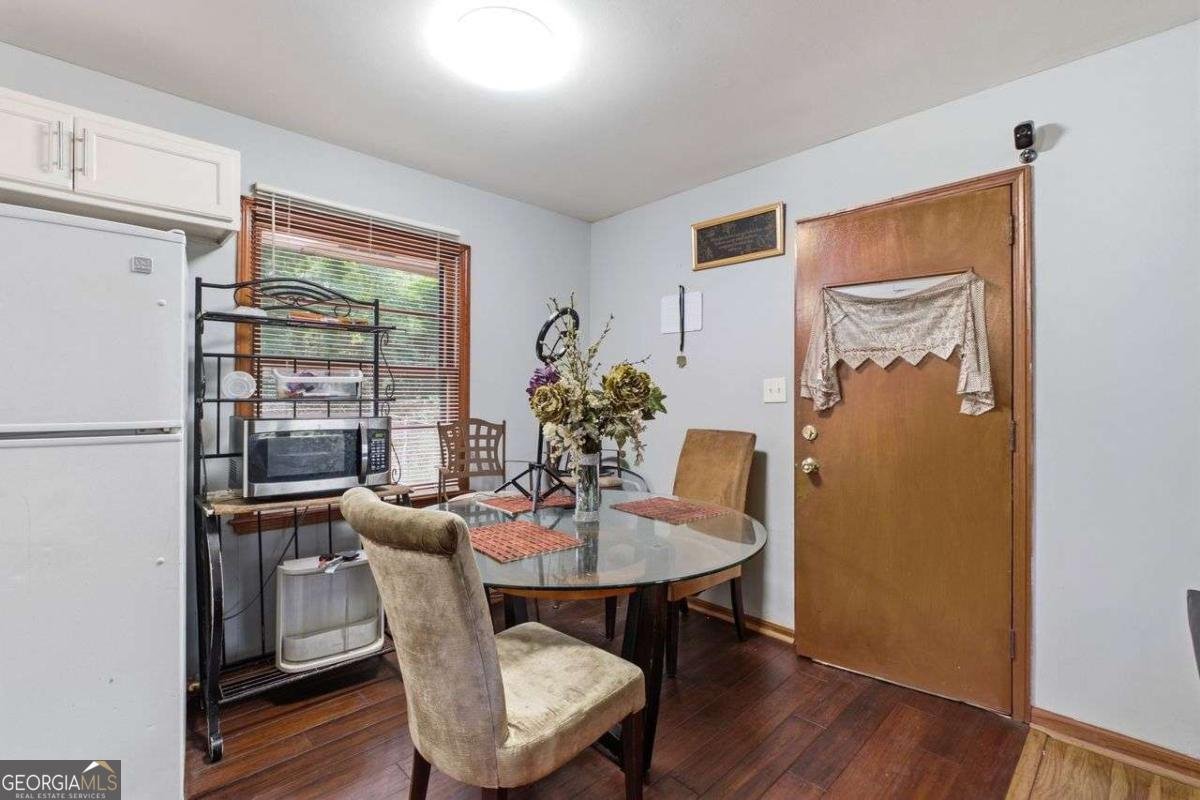 4642 Bartlett Road Forest Park - Photo 8