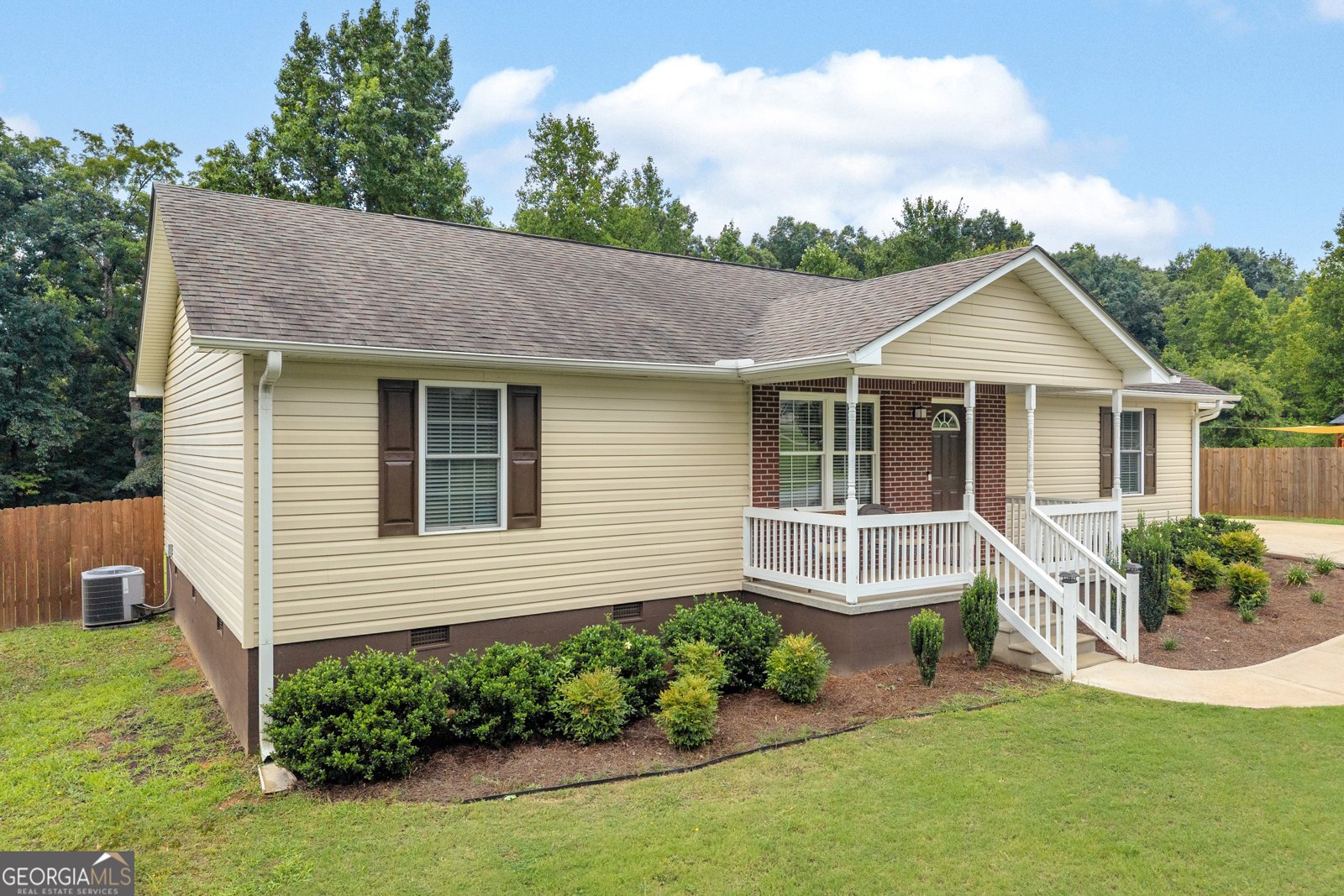 423 Point Circle Hartwell - Photo 6