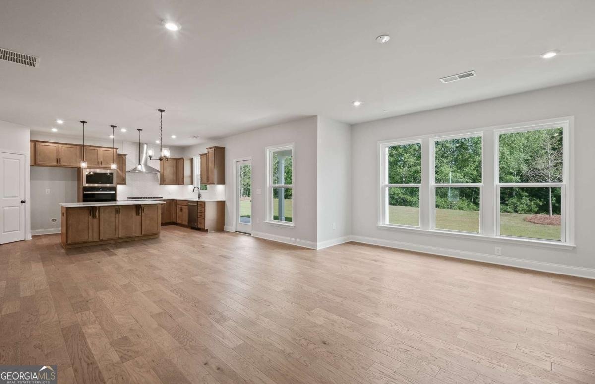 121 Lucas Court Hoschton - Photo 9