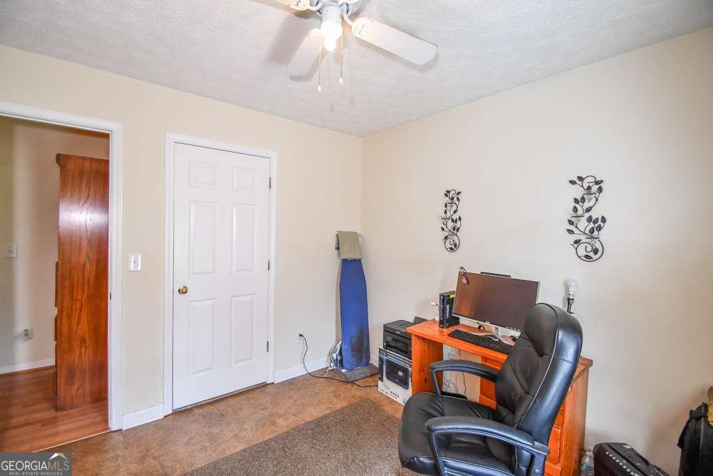 3864 Amber Glen Lane Gainesville - Photo 32