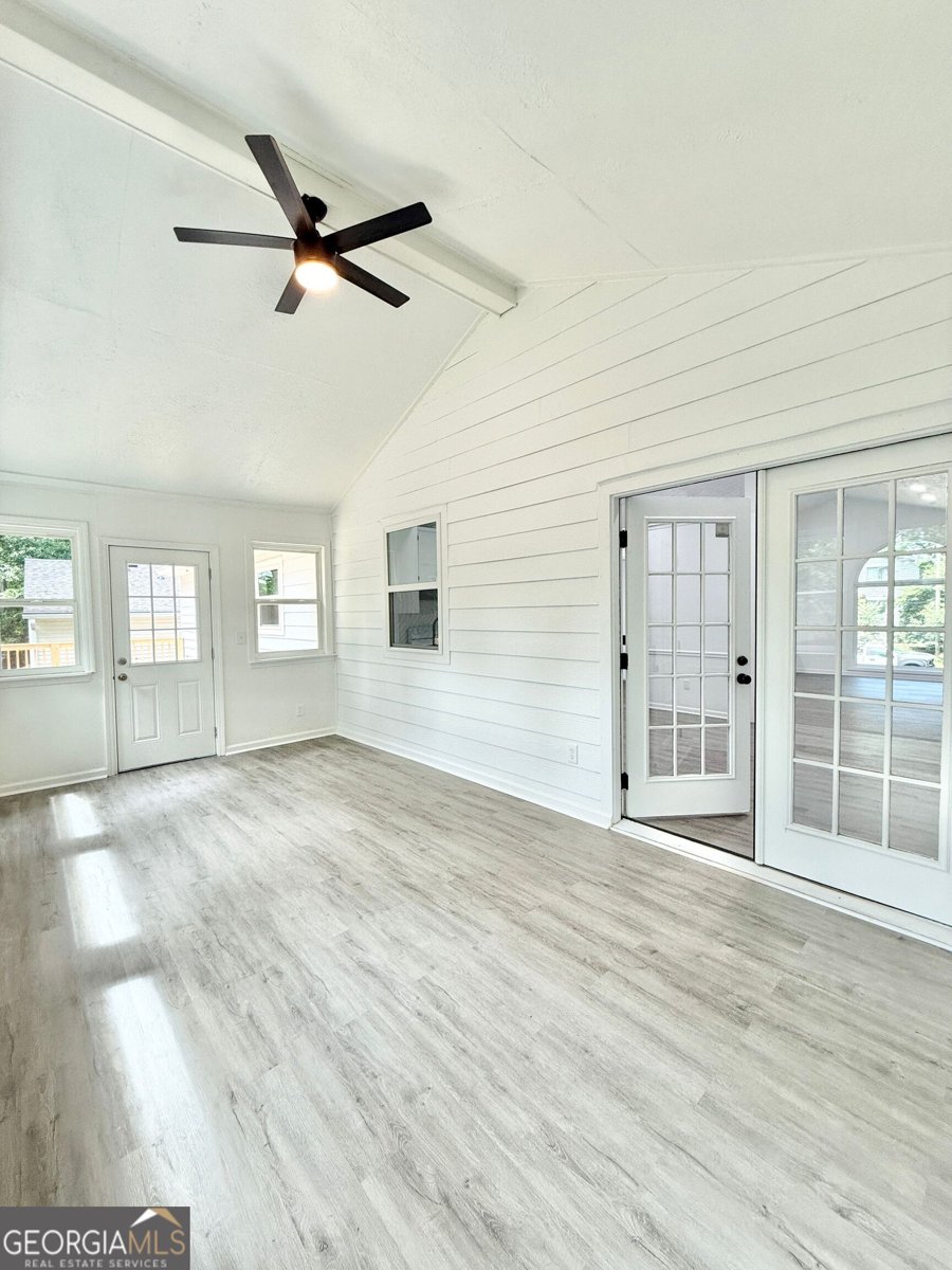 8399 Lake Drive Snellville - Photo 13