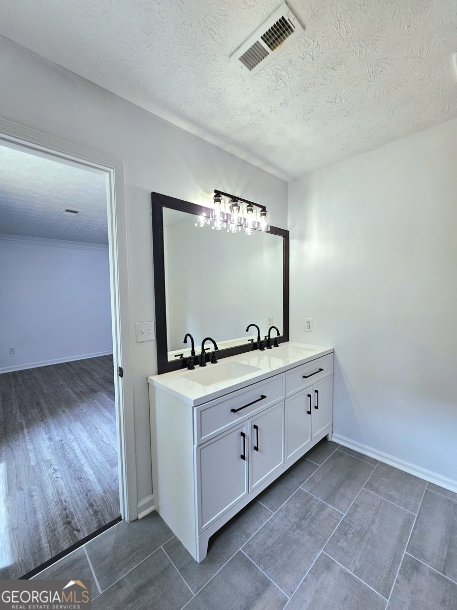 8399 Lake Drive Snellville - Photo 18