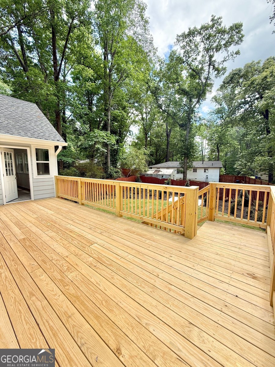 8399 Lake Drive Snellville - Photo 34