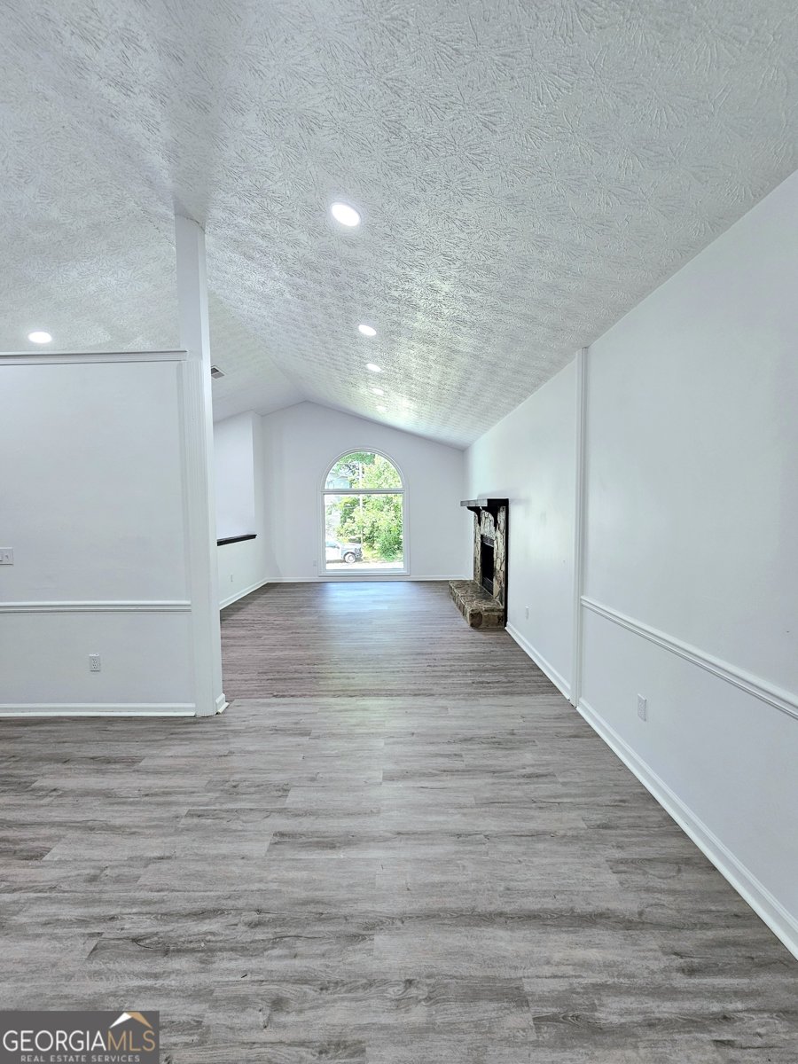 8399 Lake Drive Snellville - Photo 6