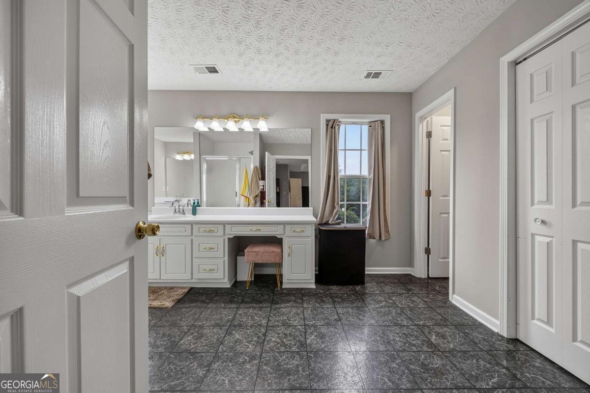 2530 River Run Drive Dacula - Photo 35