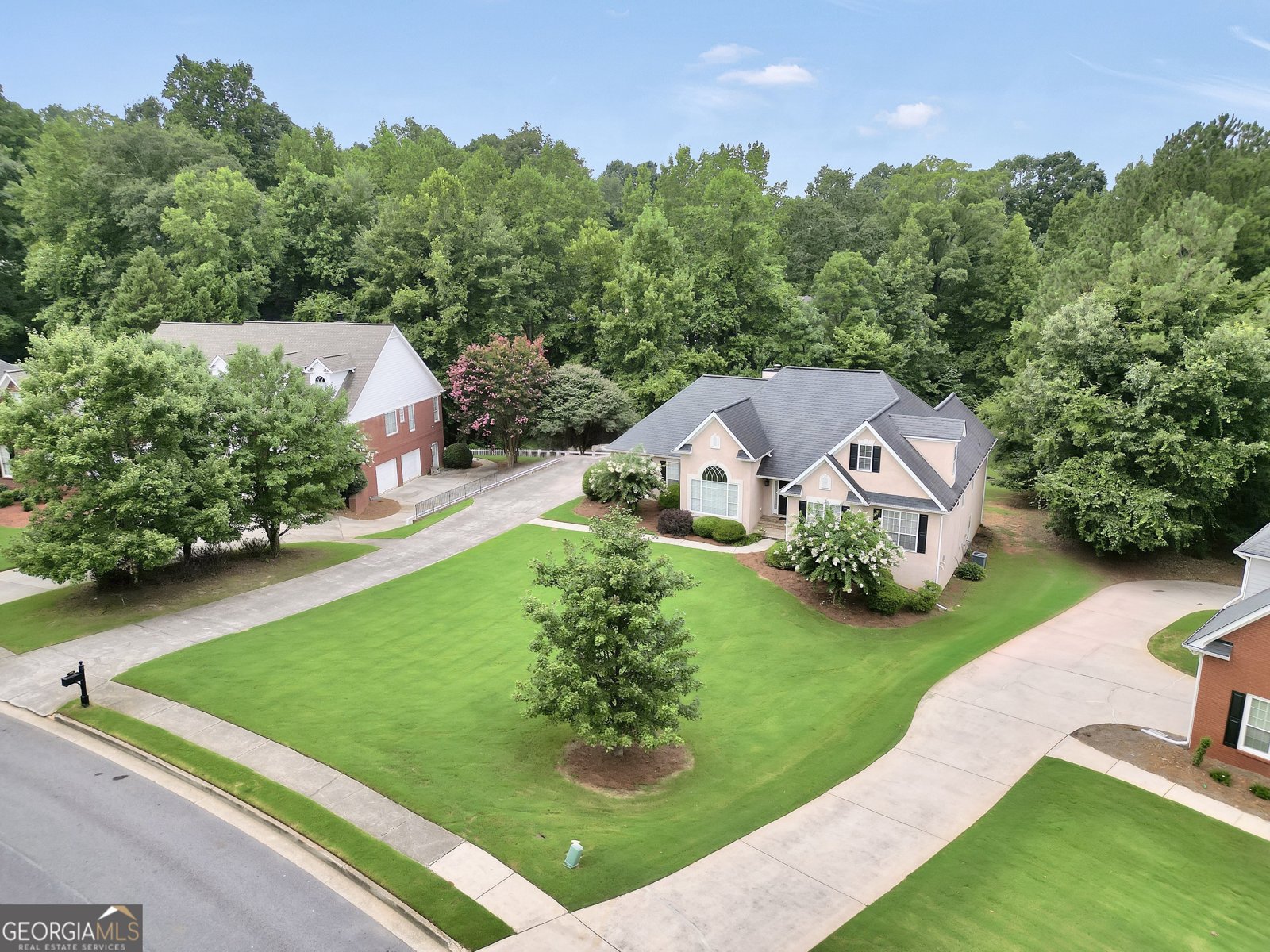 825 Deerwood Drive Stockbridge - Photo 10