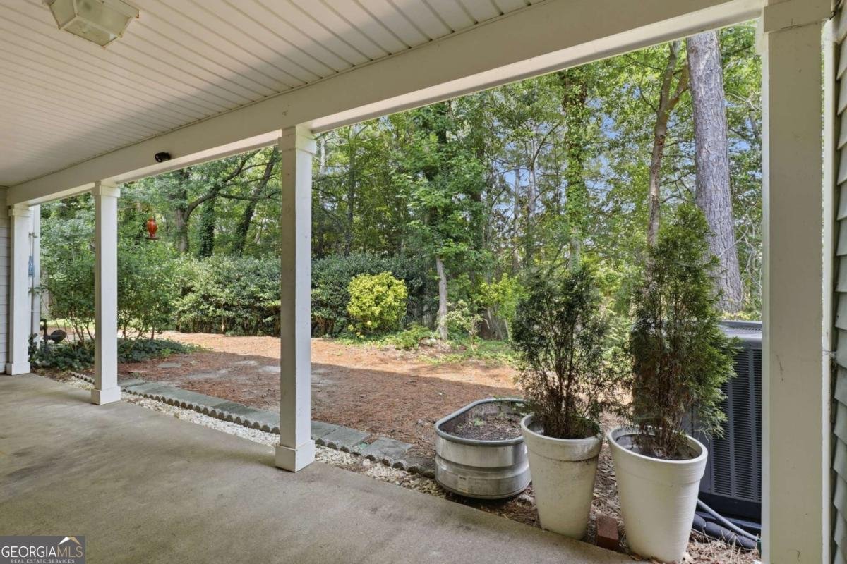 3073 Westwood Way Alpharetta - Photo 11