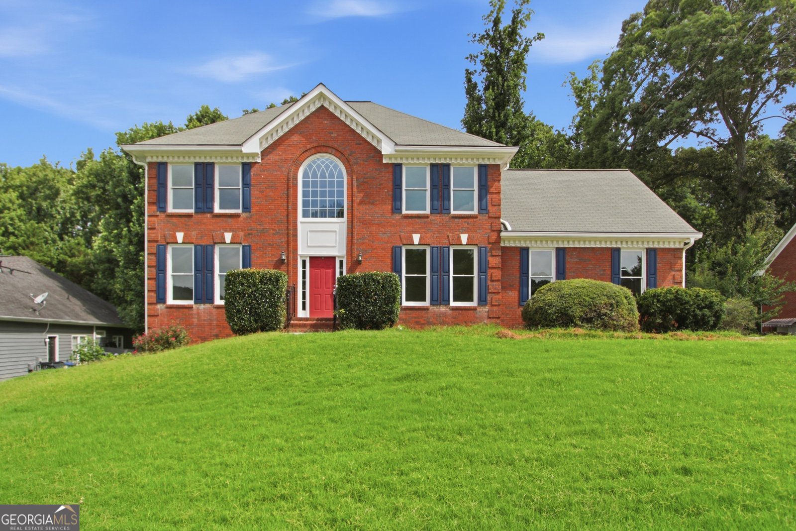 470 Fairway Walk Drive Lawrenceville - main photo