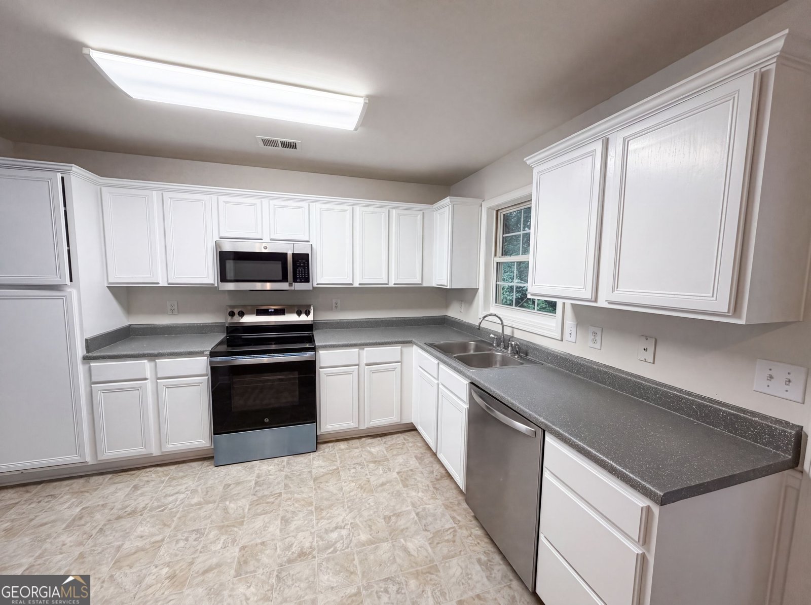 325 Spring Lake Court Athens - Photo 6