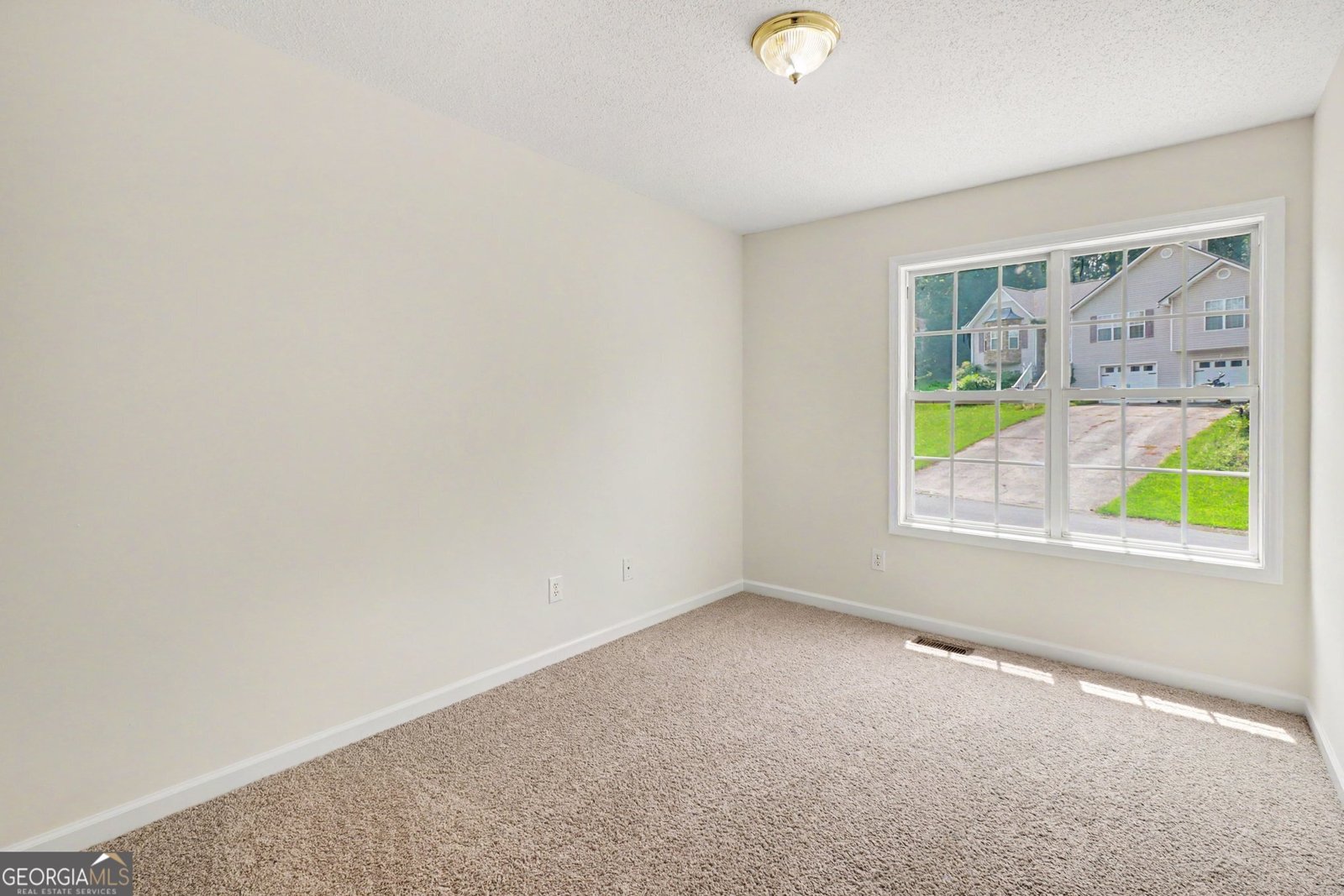 18 Broadlands Drive White - Photo 12