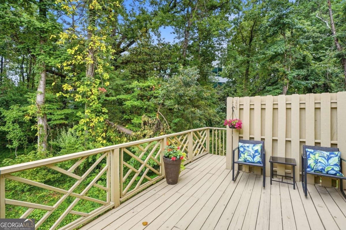 44 Mount Vernon Circle Sandy Springs - Photo 19