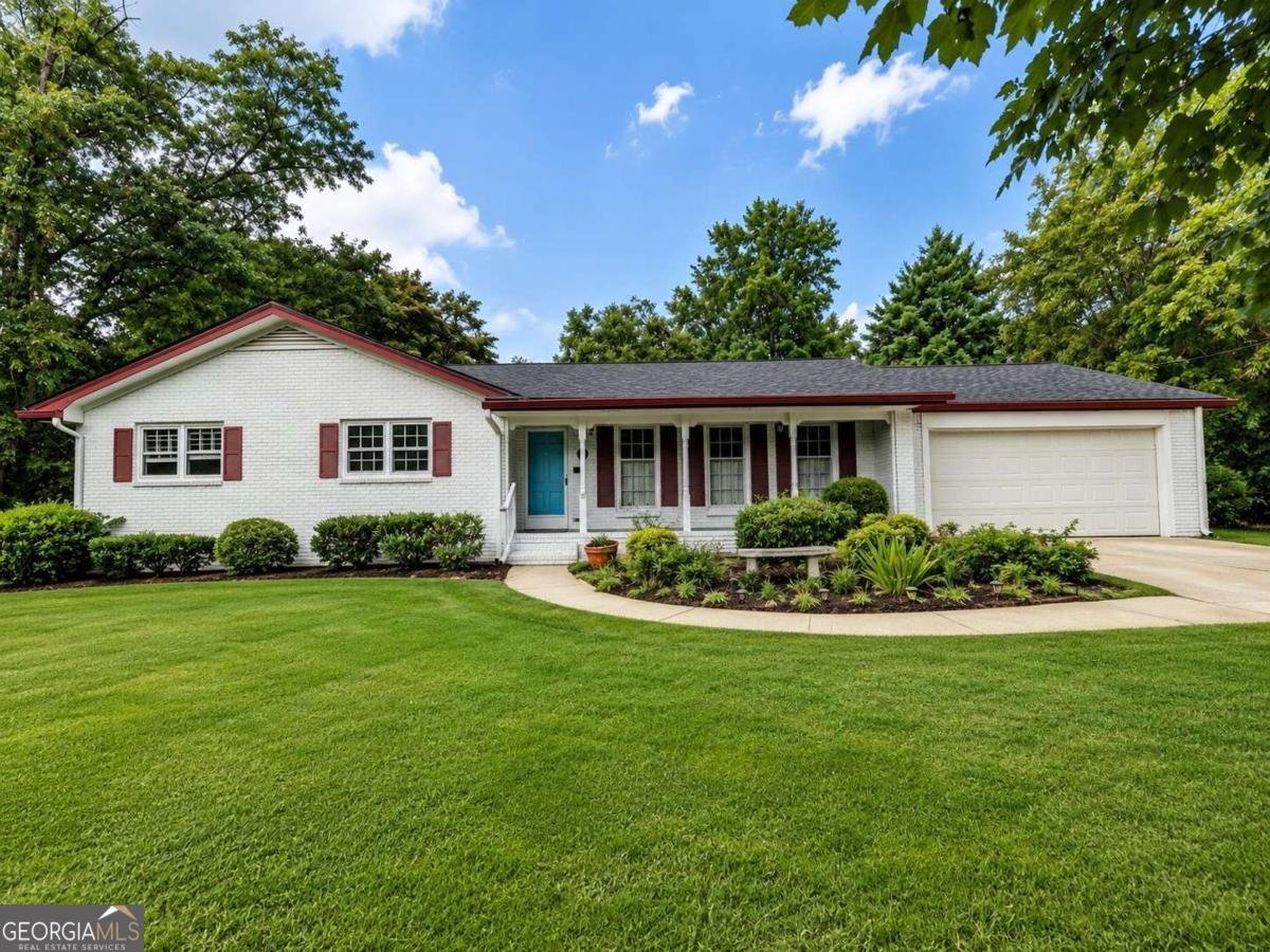 4875 Five Forks Trickum Road Lilburn - main photo