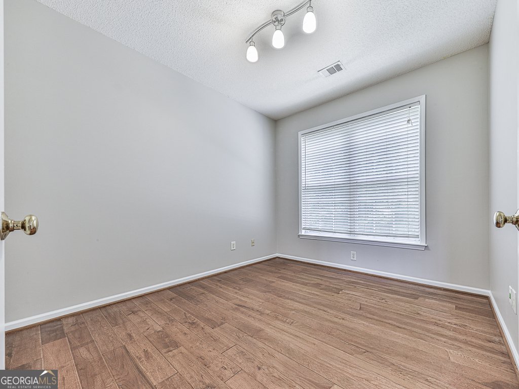 503 Keeneland Avenue Woodstock - Photo 19
