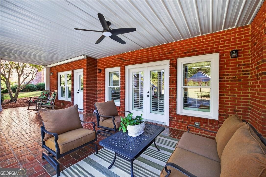 675 Garden Circle Statham - Photo 12