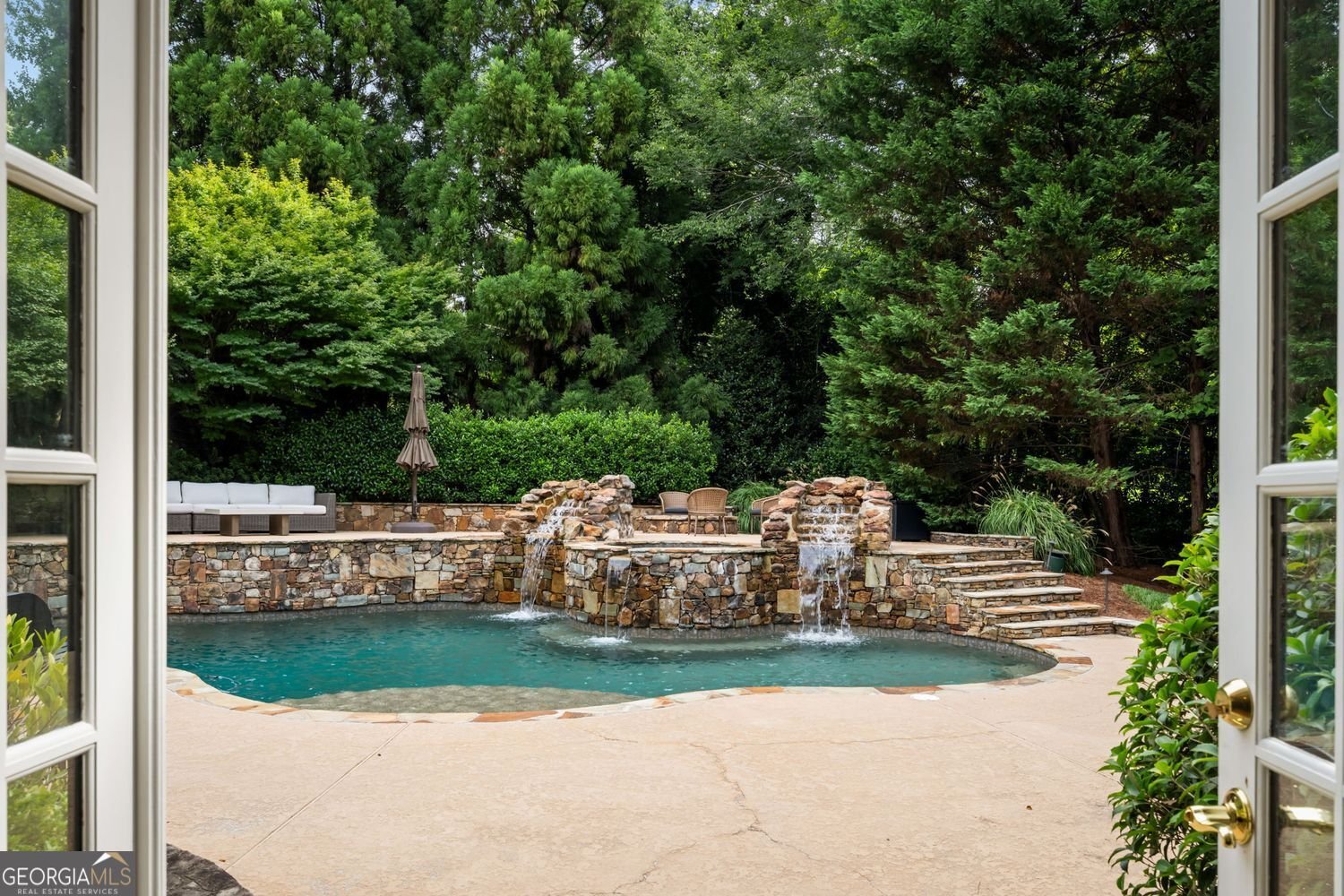 305 Forrest Lake Drive sandy springs - Photo 7