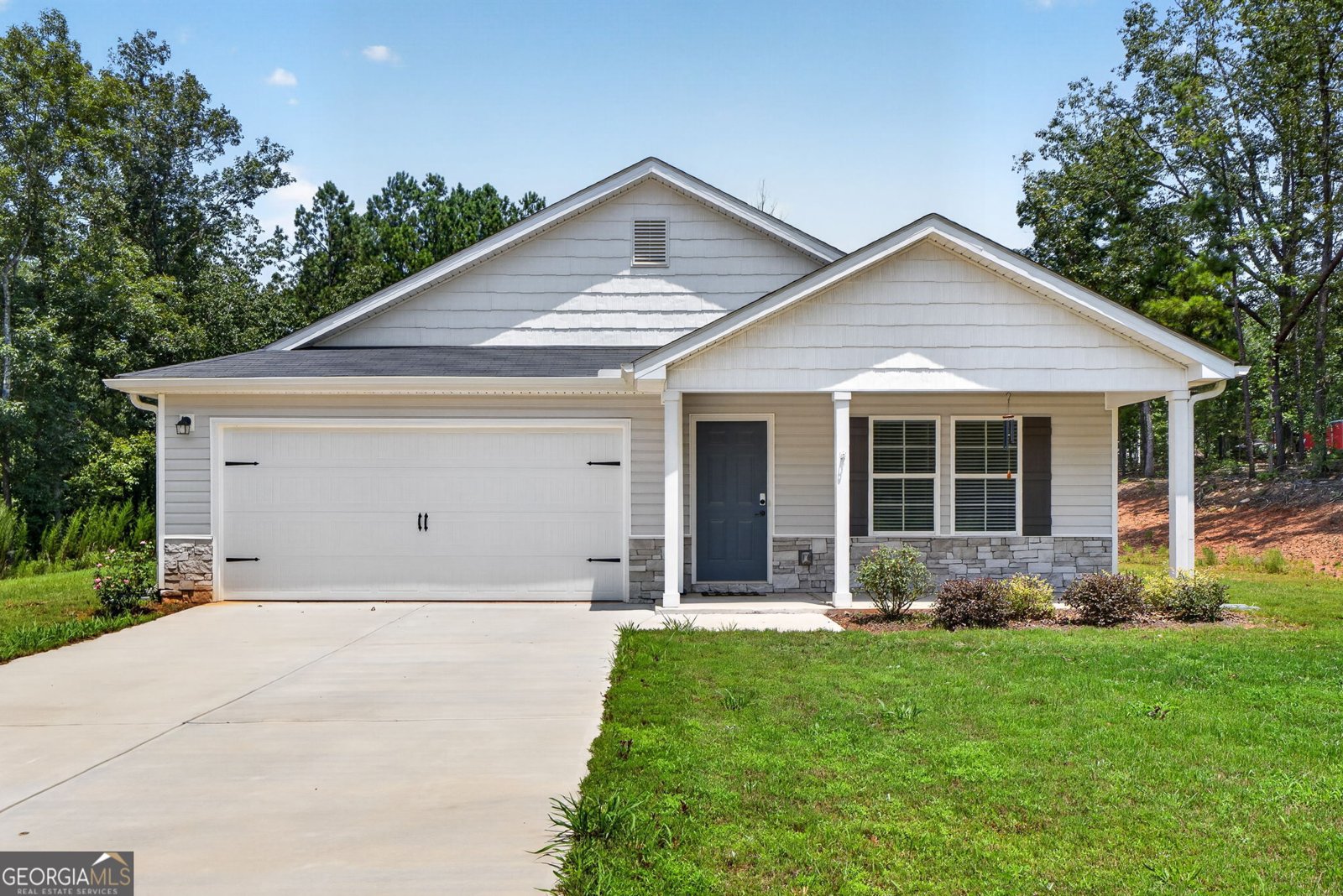 121 Red Oak Drive Barnesville - main photo