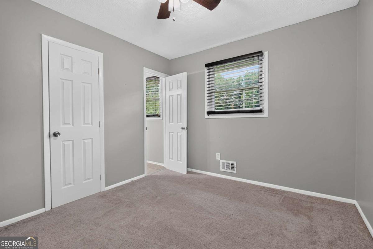 2397 Sherwood Place Marietta - Photo 10