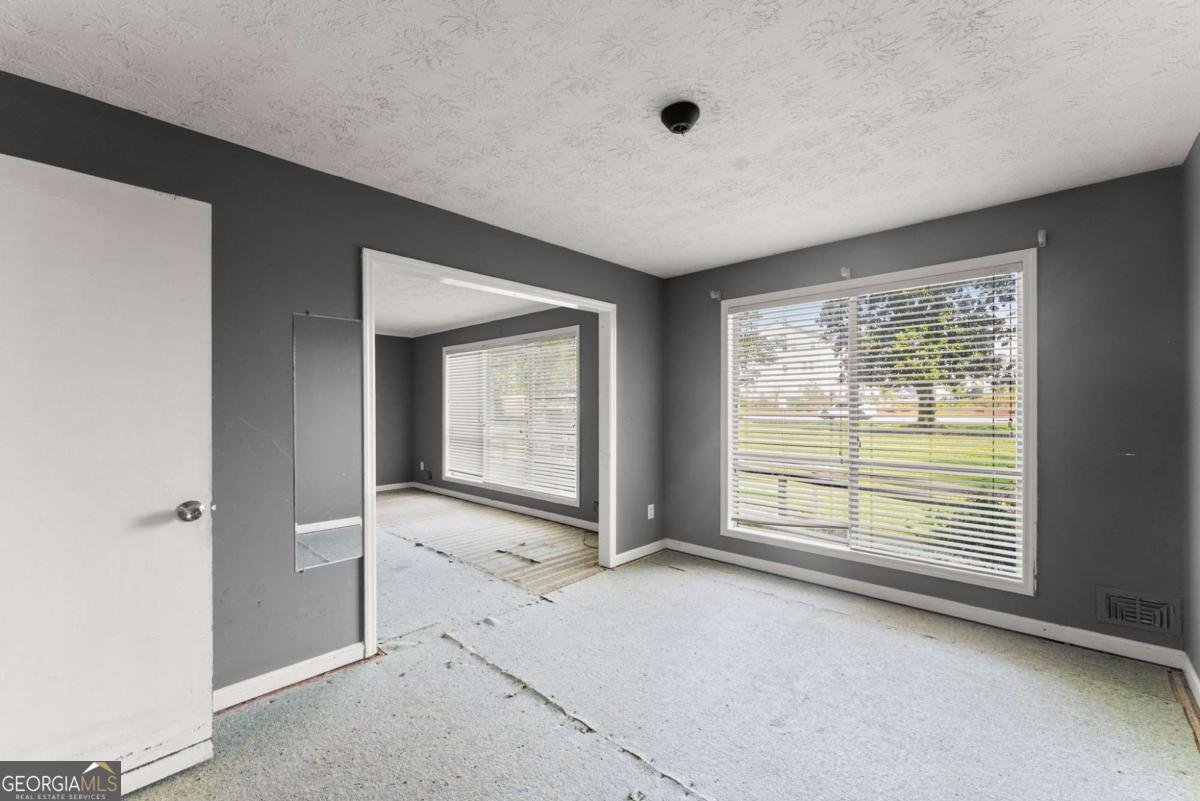 758 Springlake Road Lawrenceville - Photo 10