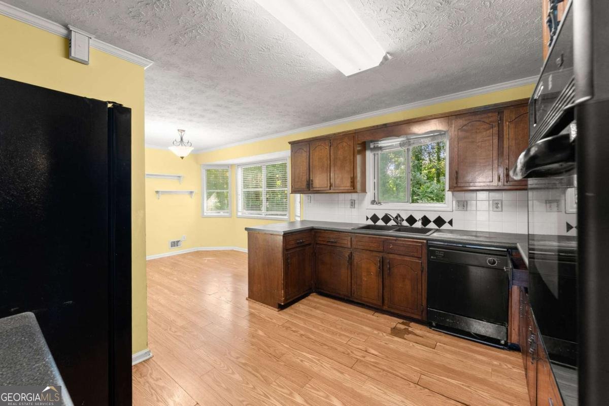 758 Springlake Road Lawrenceville - Photo 18