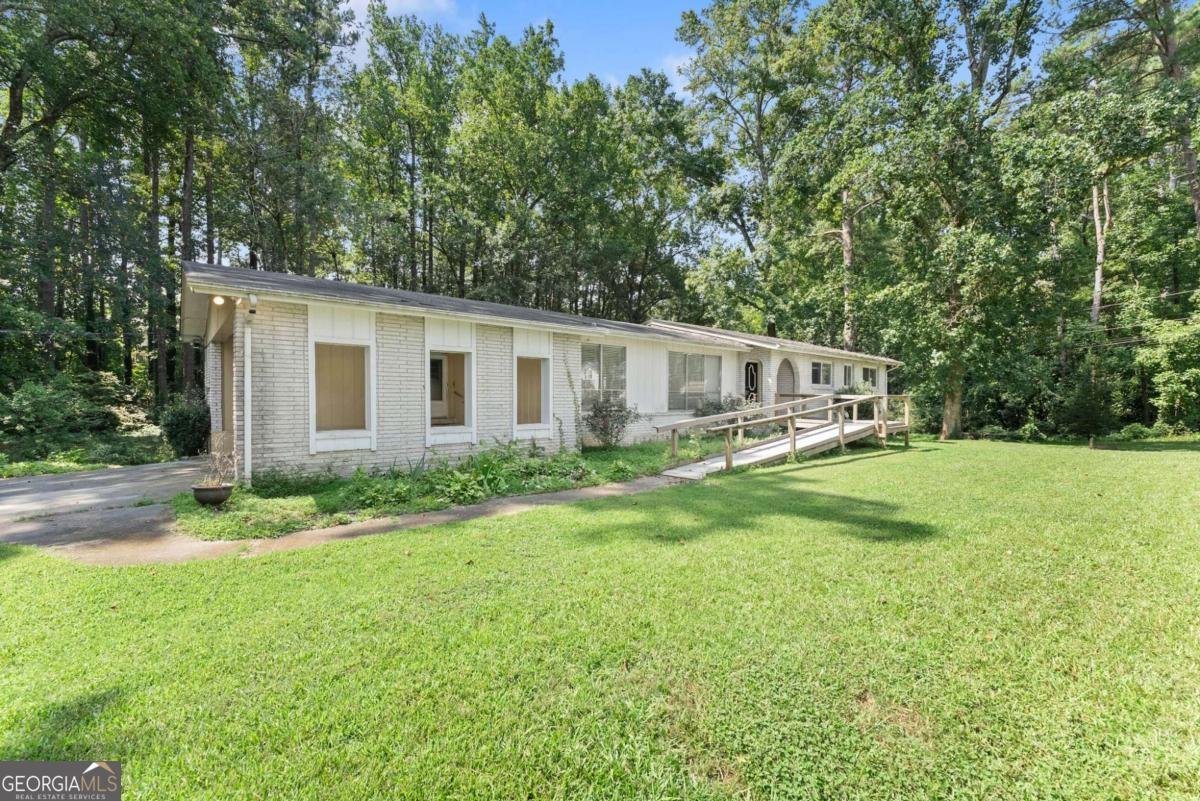758 Springlake Road Lawrenceville - Photo 7
