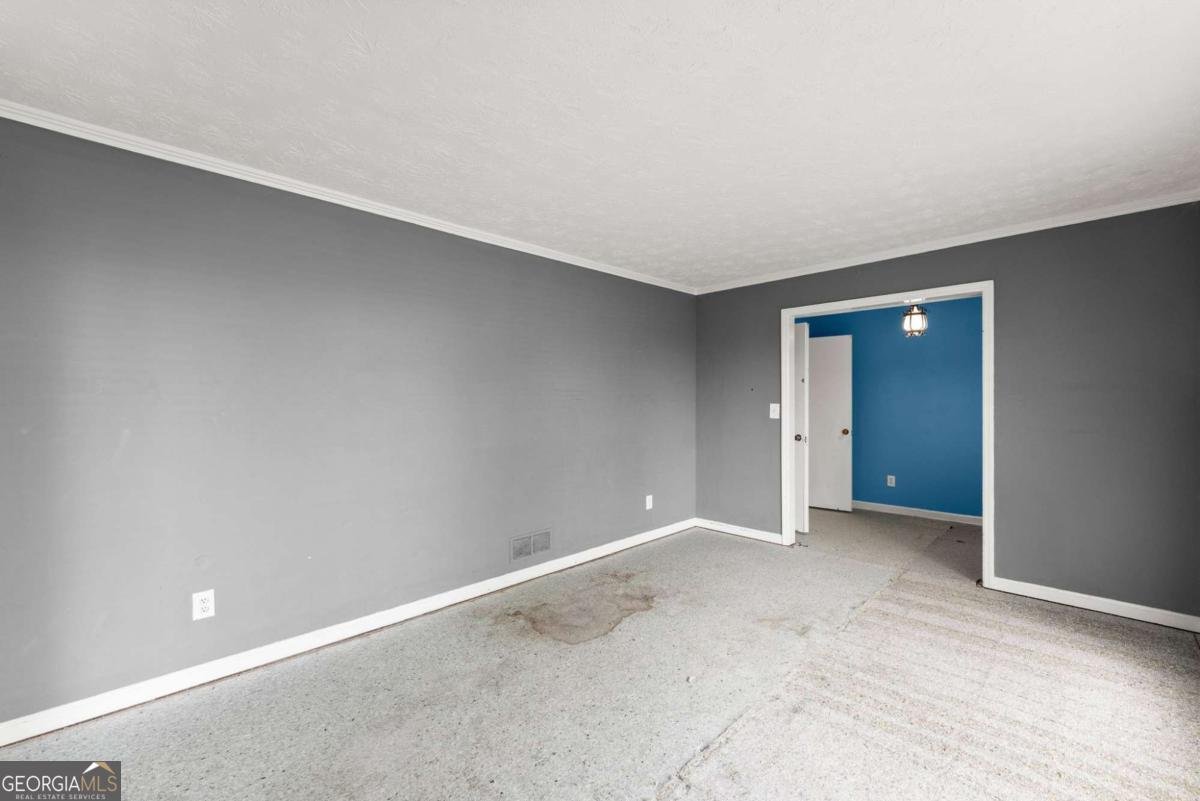 758 Springlake Road Lawrenceville - Photo 9