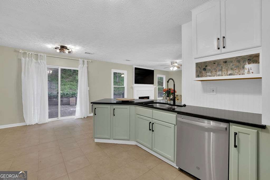 8011 Huntcliff Road Woodstock - Photo 9