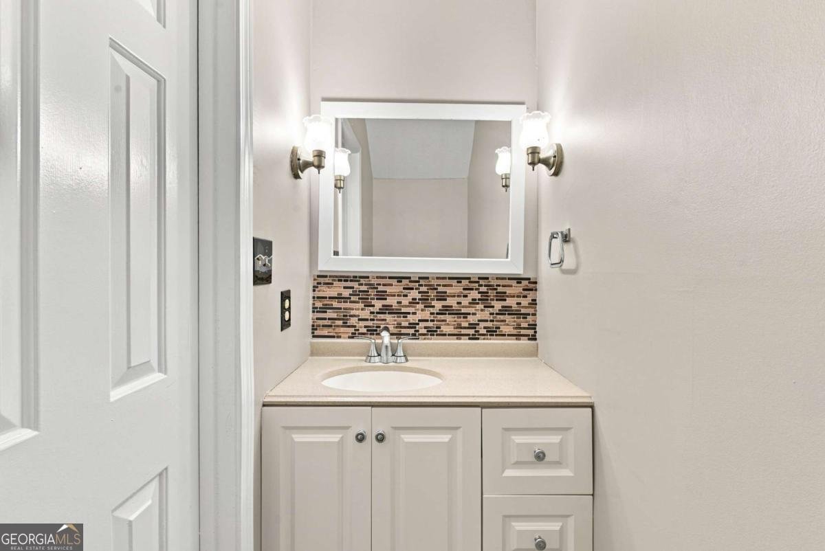 136 Sterling Court Alpharetta - Photo 10