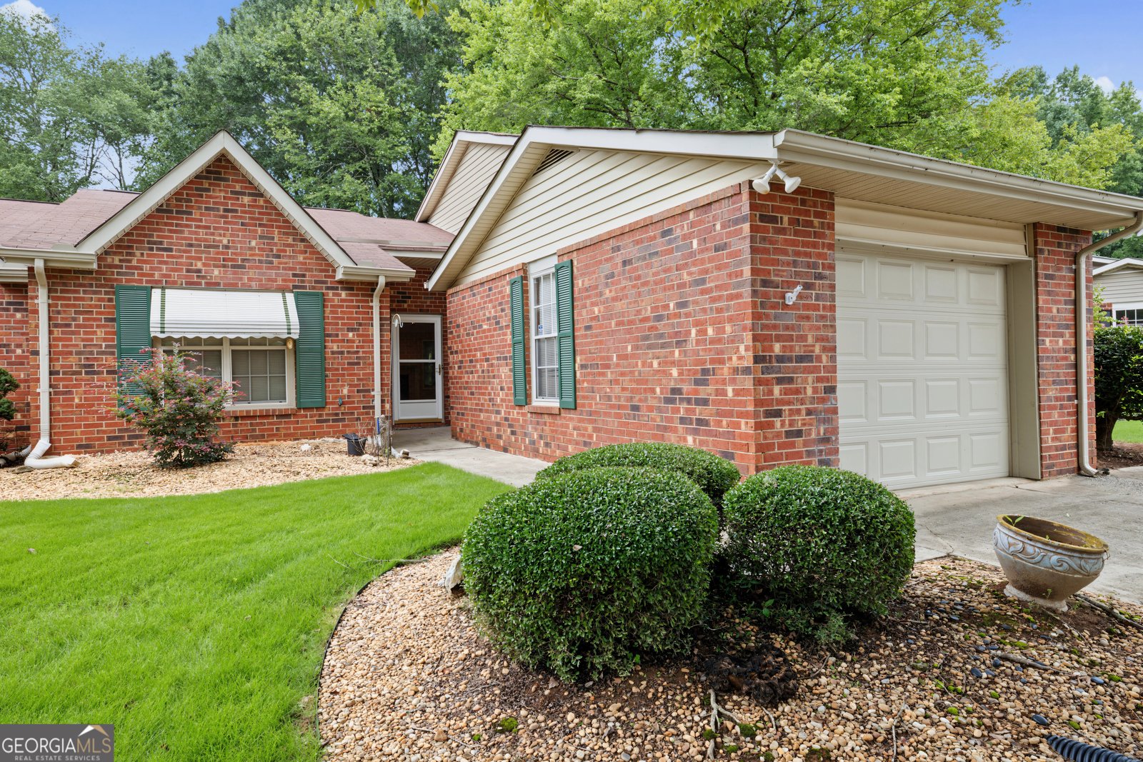 265 Lagrange Court Fayetteville - main photo