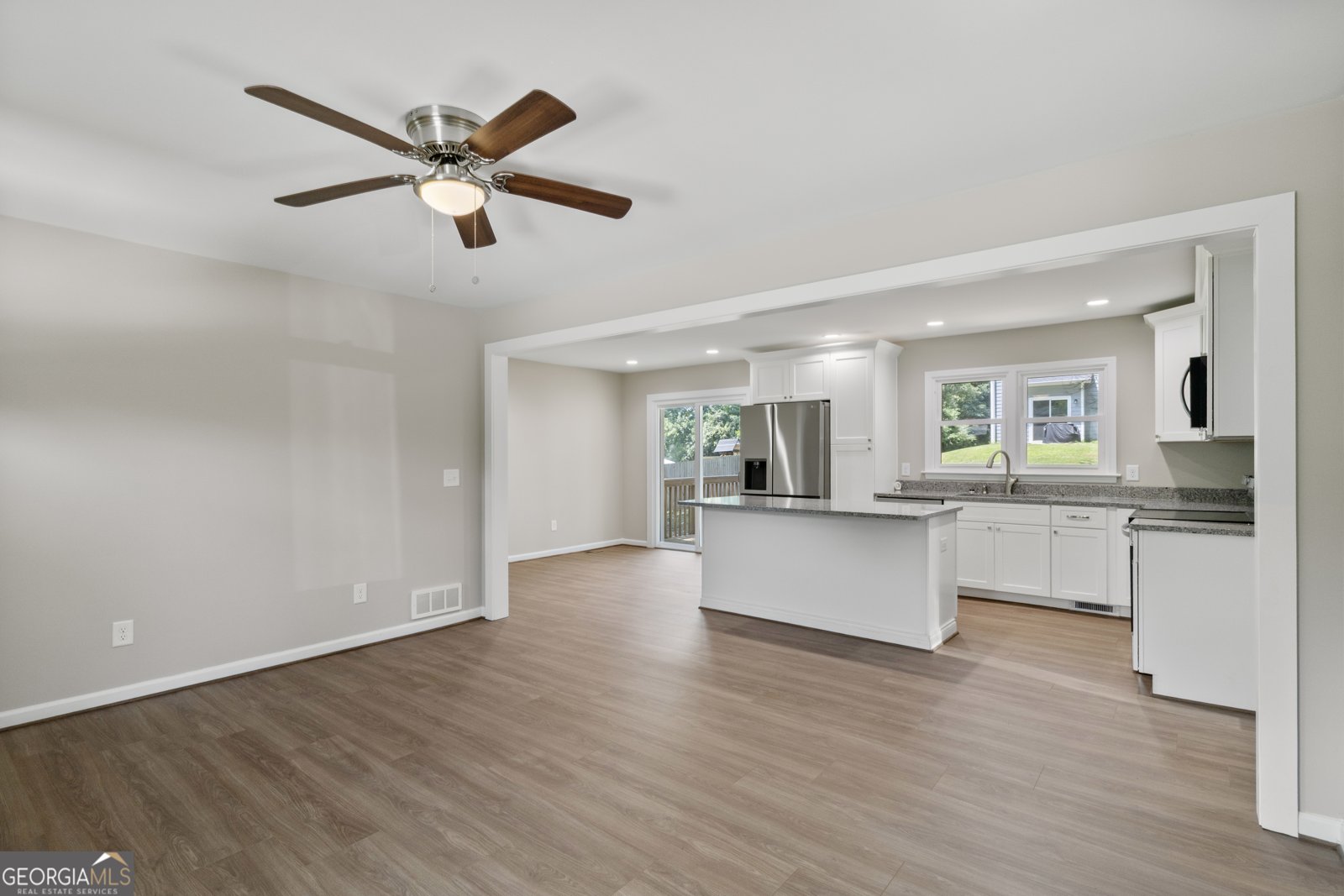 66 Troy Street Commerce - Photo 7