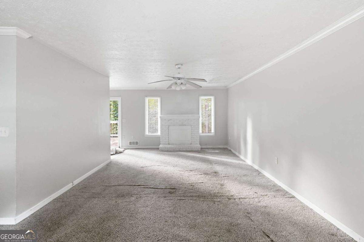 837 Hemingway Road Stone Mountain - main photo