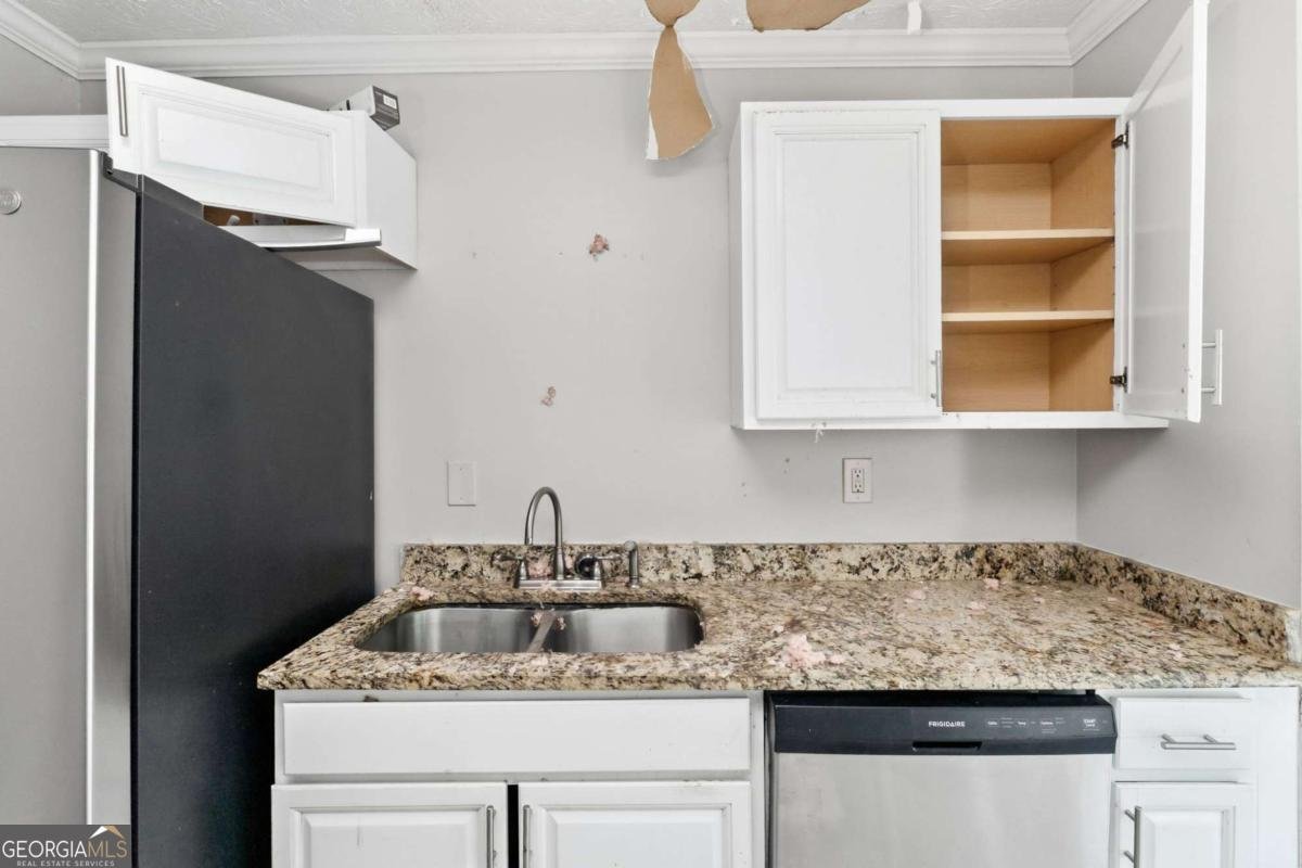 837 Hemingway Road Stone Mountain - Photo 6