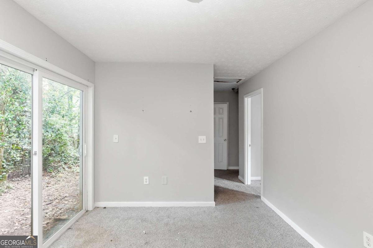 837 Hemingway Road Stone Mountain - Photo 8