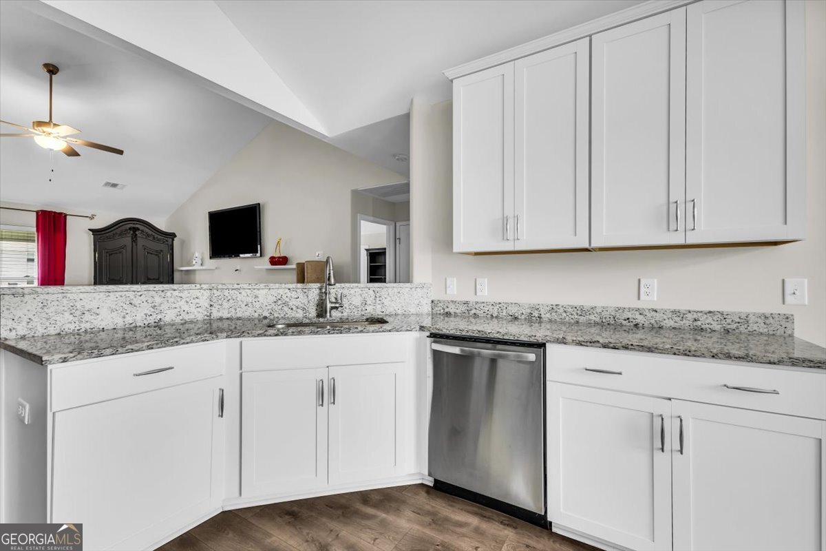 138 Grimsby Road Savannah - Photo 17